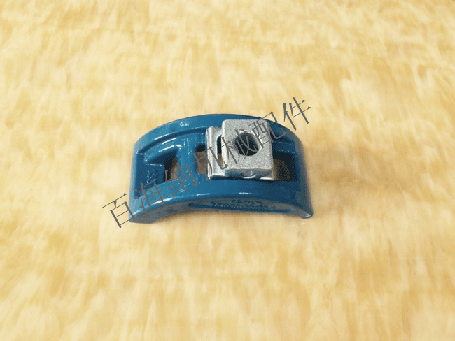 Arch type mold clip